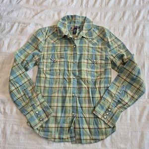 Duck Head Jeans Co Junior size Medium plaid long sleeve shirt pearilized snaps